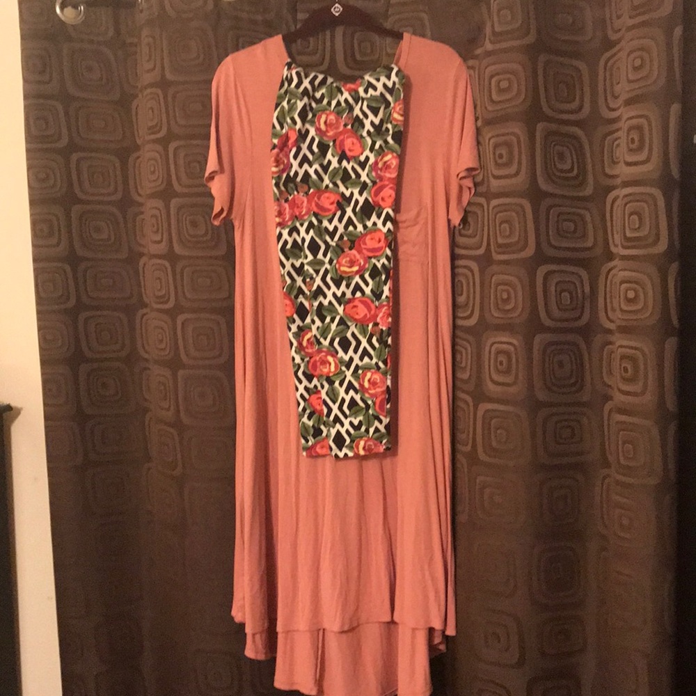 Lularoe Large Carly and TC Leggings